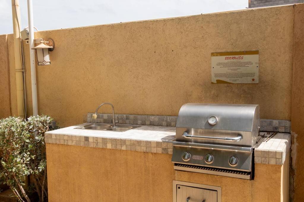 New! Cozy 1 Bedroom Condo- Gold Coast, Noord Aruba Palm Beach Exterior foto